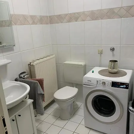 Moeblierte In Bester Lage Fuer Feriengaeste Und Beruflich Reisende Aw12a-ii